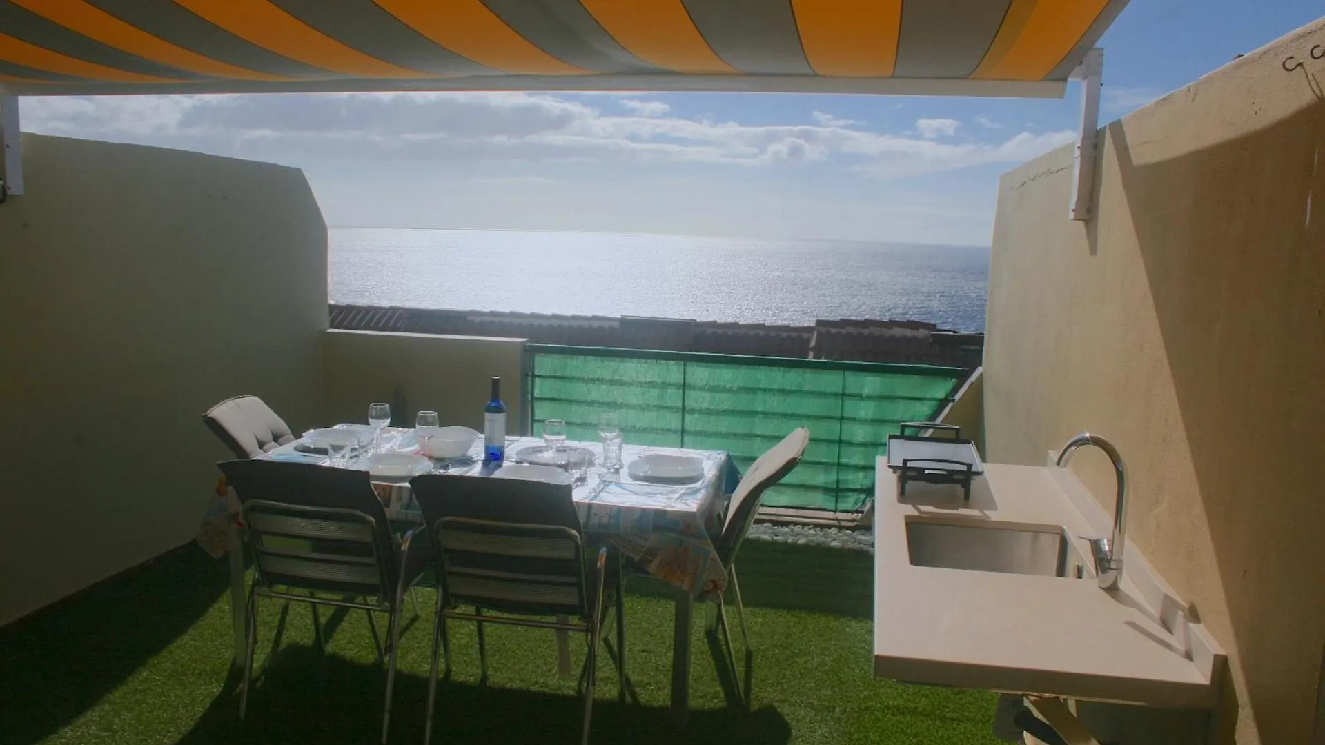 Encantador 120 M2 Vistas Al Mar Y Montana contacts